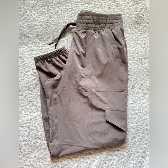 Spanx Casual Fridays Cargo Jogger Pant - Picture 3 of 5